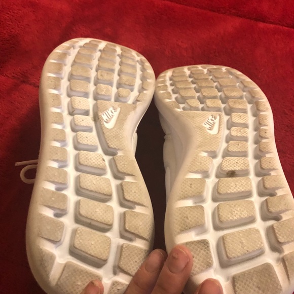 Blinged Out Nike Roshe - Picture 3 of 4